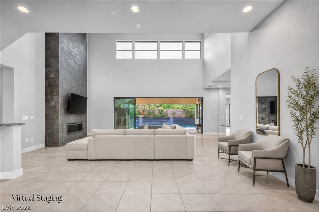 Photo 4 of 43 Garibaldi Way