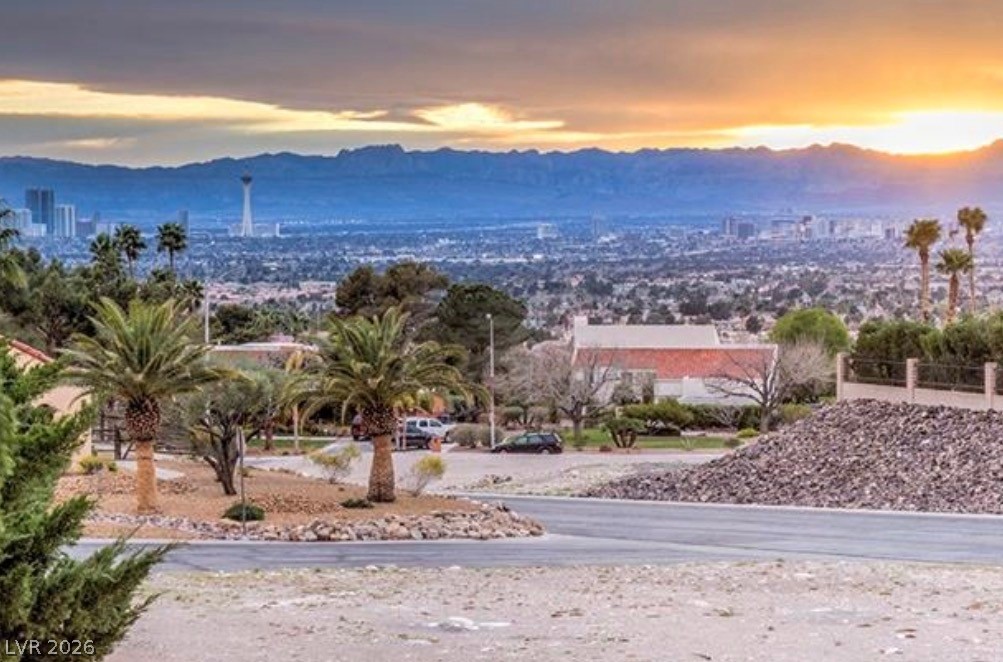 6881 Mountridge Drive, Las Vegas 89110