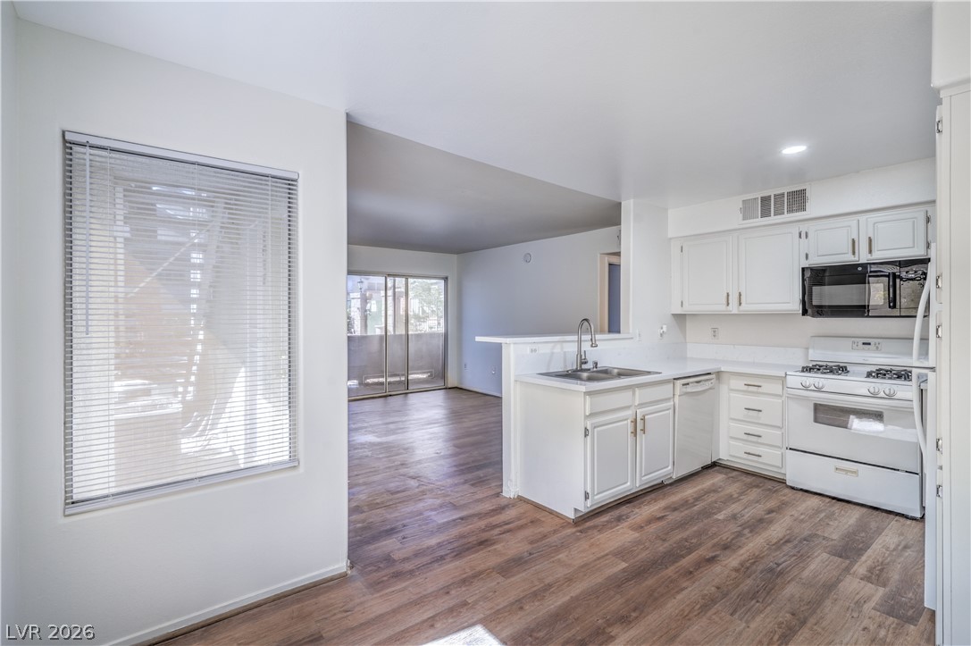 Photo 5 of 5710 E Tropicana Avenue #1017