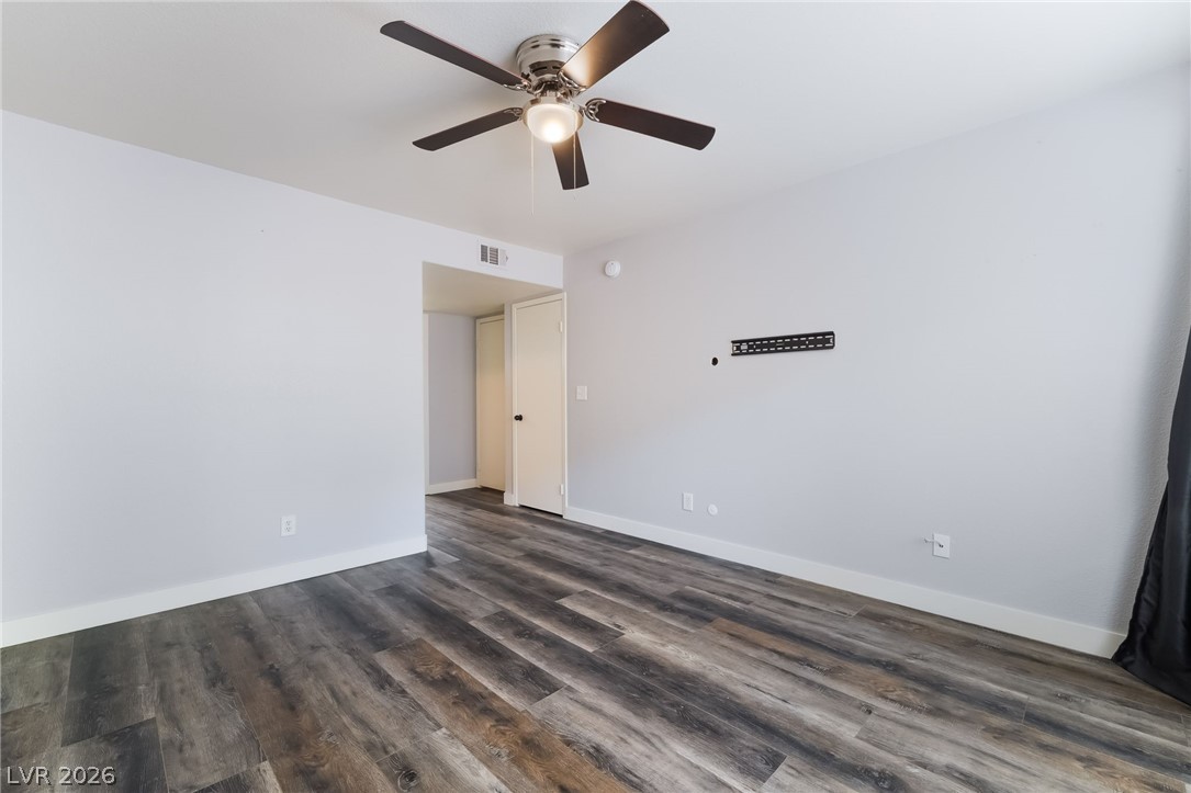 Photo 18 of 35, 3160 Tarpon Drive #102