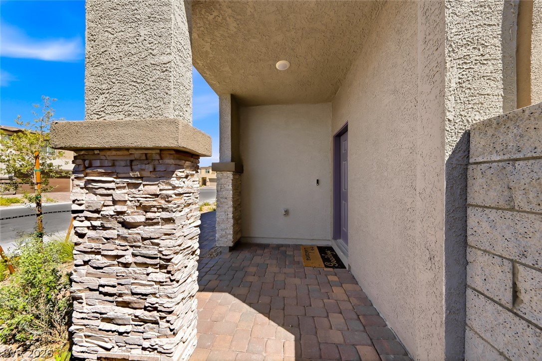 Photo 4 of 8335 Meridian Ridge Avenue