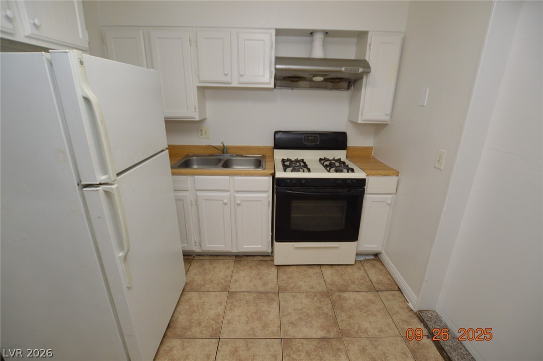 Photo 3 of 3980 Palos Verdes Street