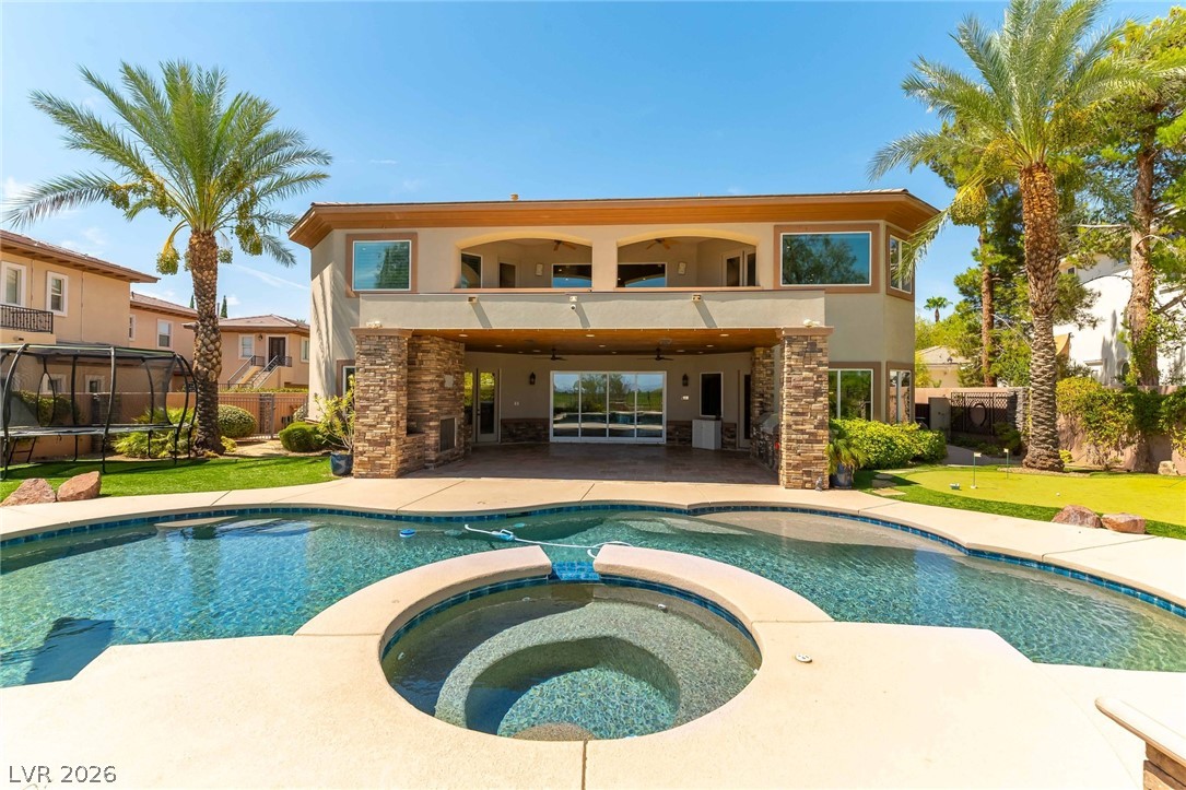 Photo 4 of 712 Canyon Greens Drive