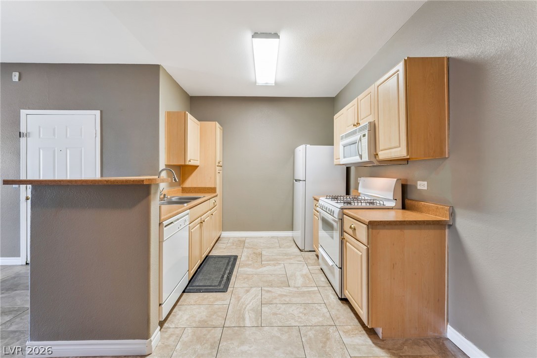 Photo 7 of 22, 8250 N Grand Canyon Drive #1186