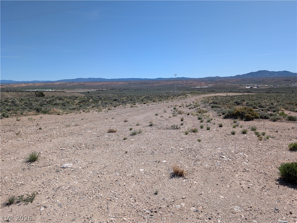 Photo 15 of 17, US Hwy 93 (25 Acres)
