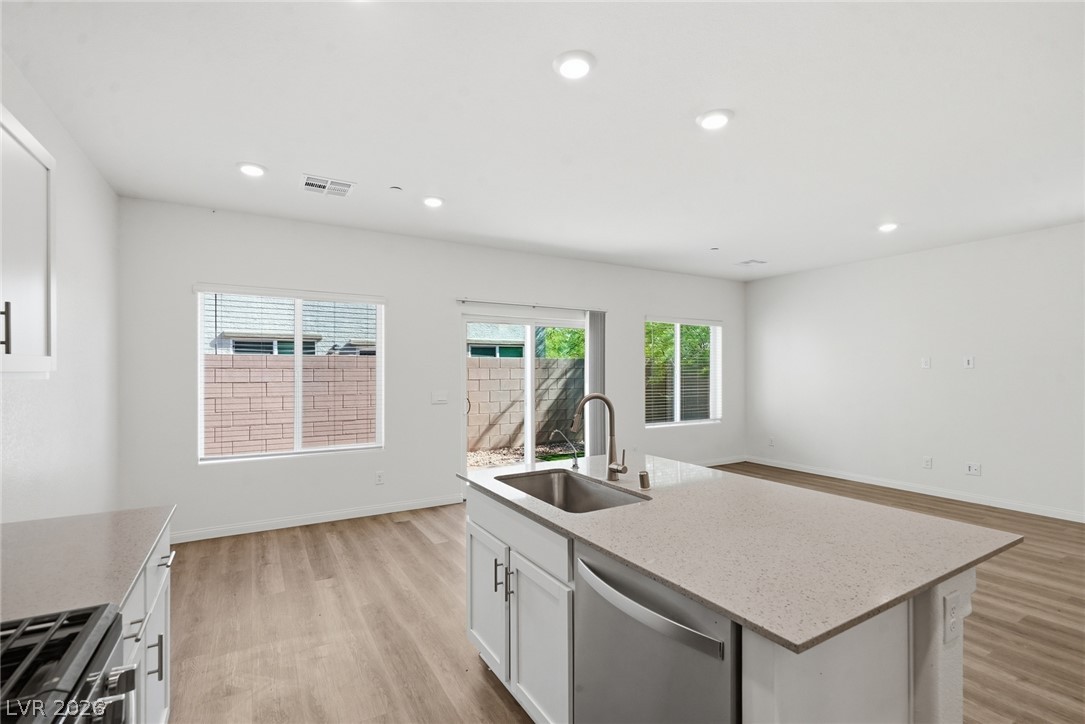 Photo 6 of 20, 4706 Turquoise Cliffs Avenue