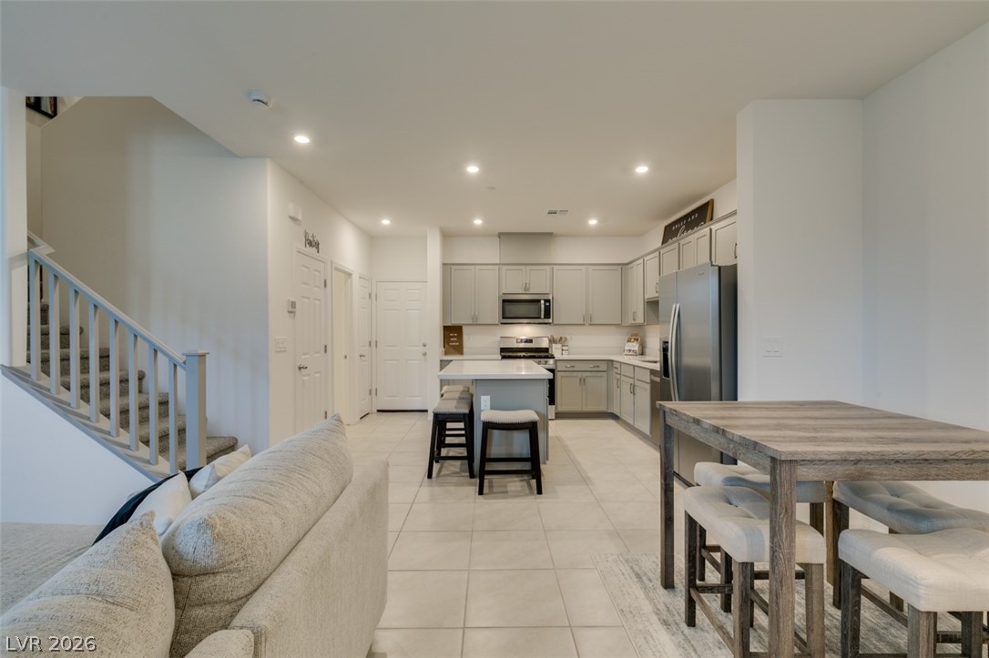 Photo 4 of 661 Bellus Place