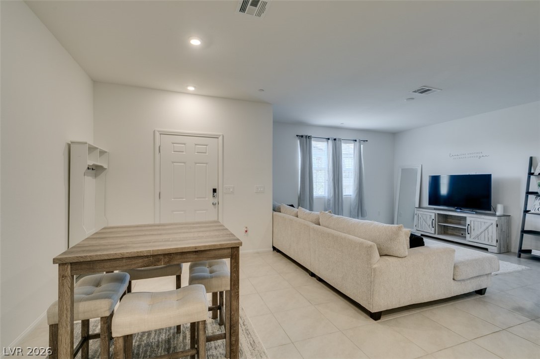 Photo 6 of 26, 661 Bellus Place