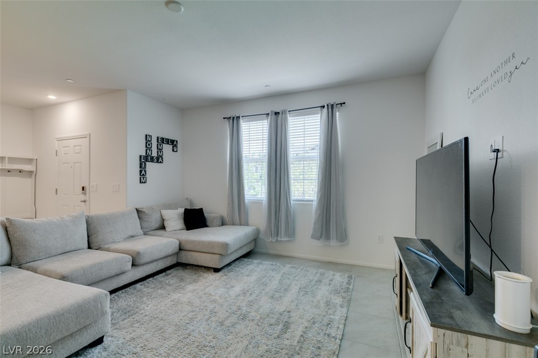 Photo 10 of 26, 661 Bellus Place