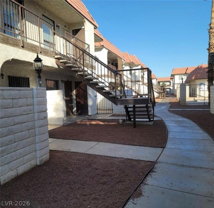 Photo 2 of 4300 N Lamont Street #232