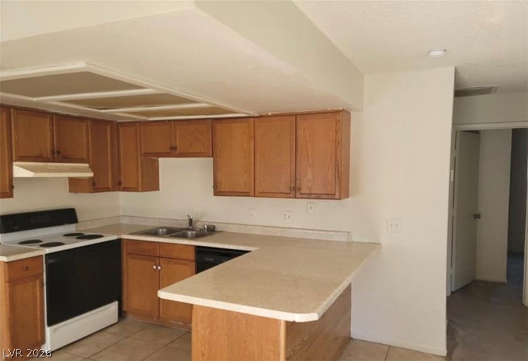 Photo 3 of 4300 N Lamont Street #232