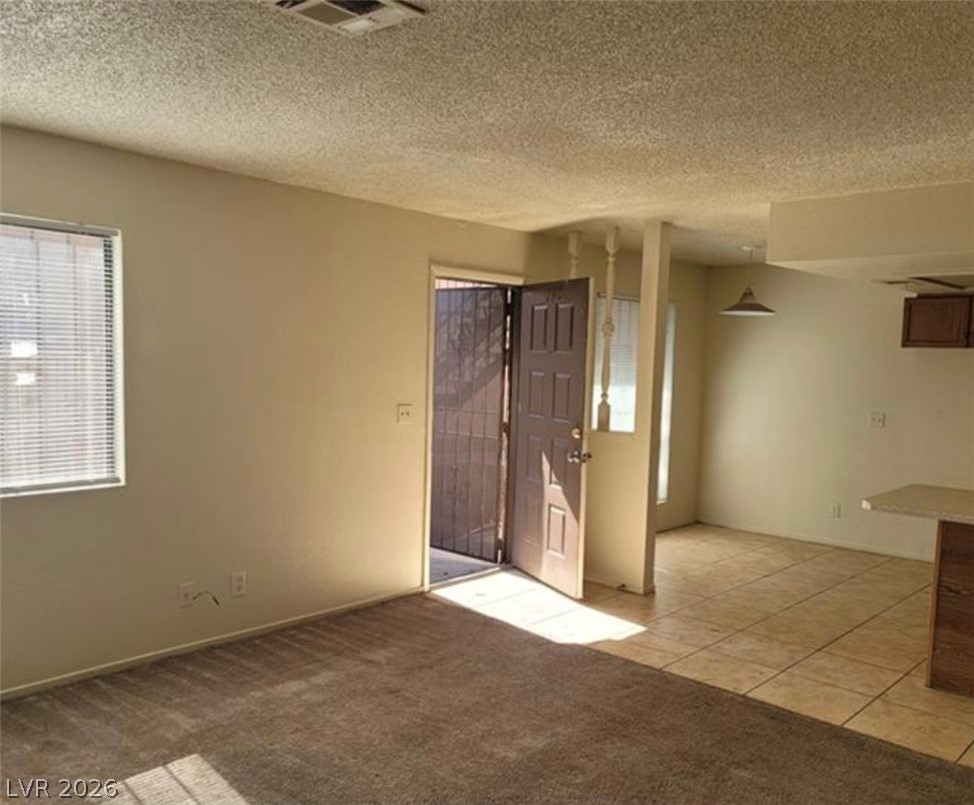 Photo 15 of 37, 4300 N Lamont Street #232