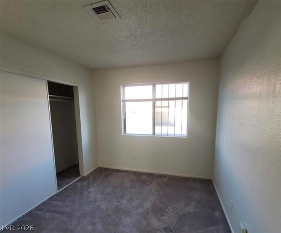 Photo 16 of 37, 4300 N Lamont Street #232