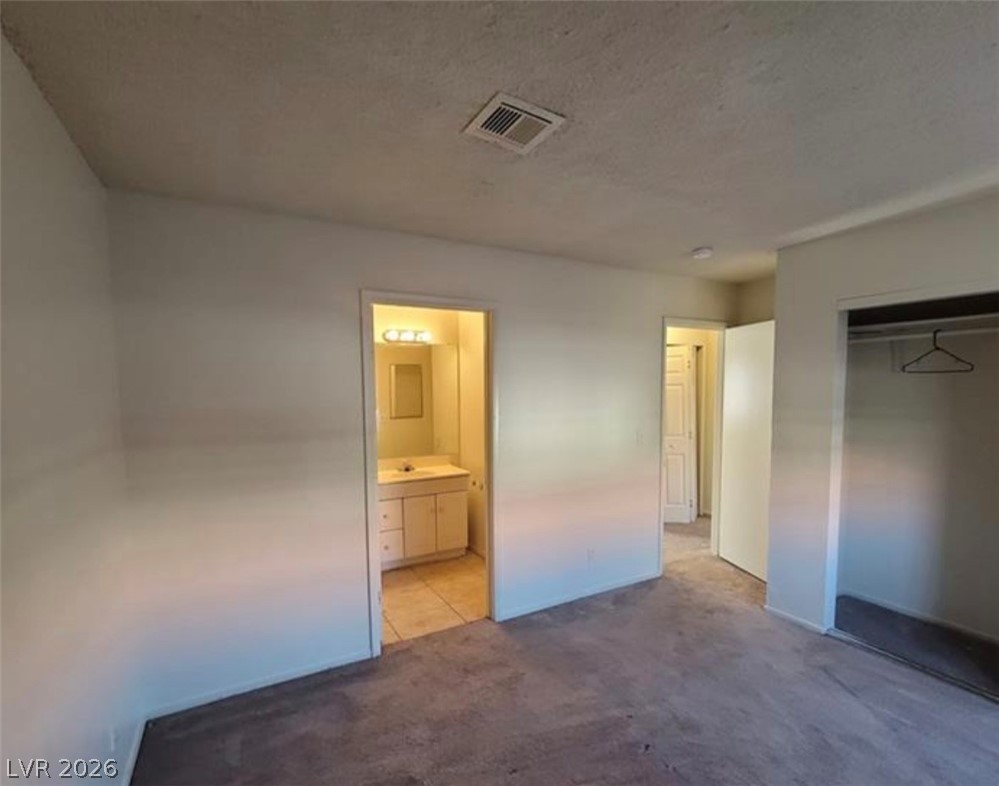 Photo 30 of 37, 4300 N Lamont Street #232
