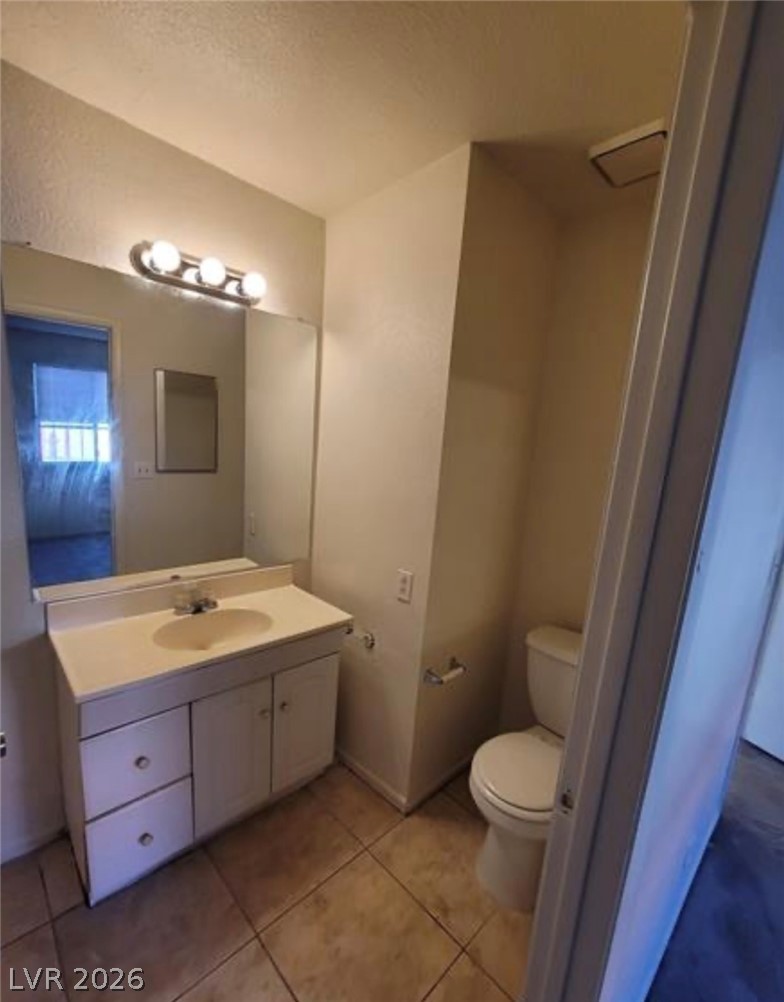 Photo 33 of 37, 4300 N Lamont Street #232