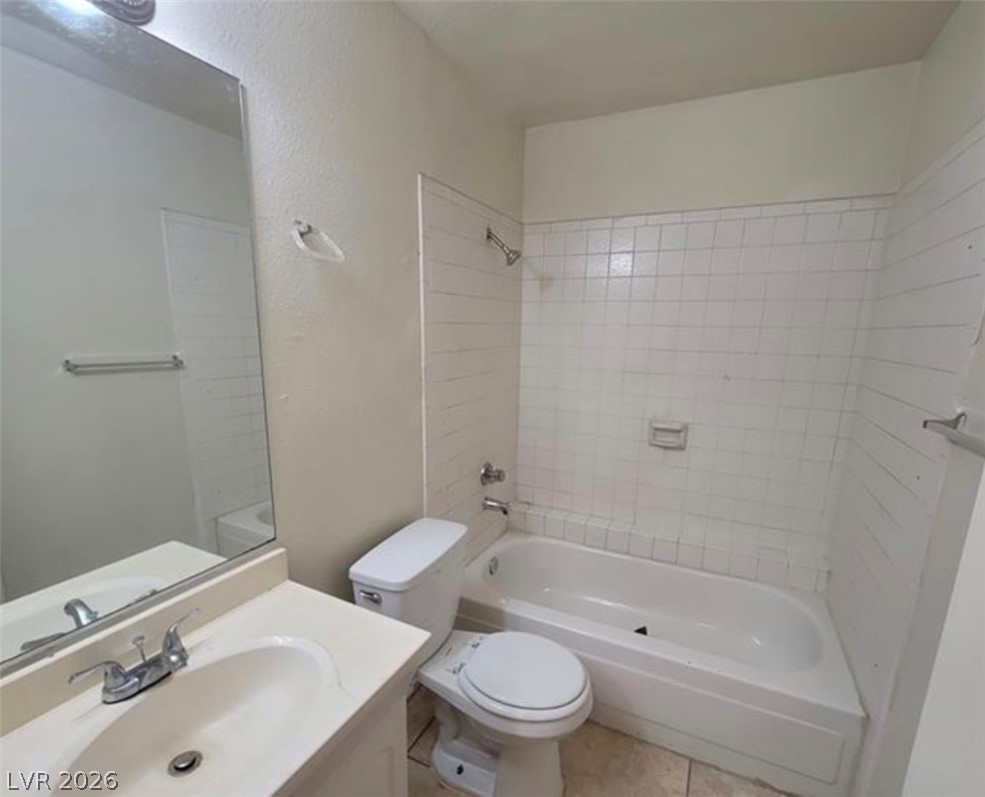 Photo 35 of 37, 4300 N Lamont Street #232