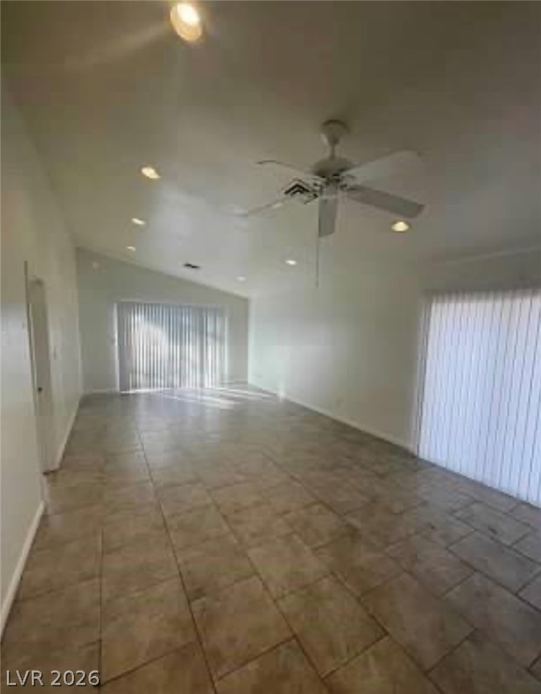 Photo 6 of 32, 3948 APPLECREST Street
