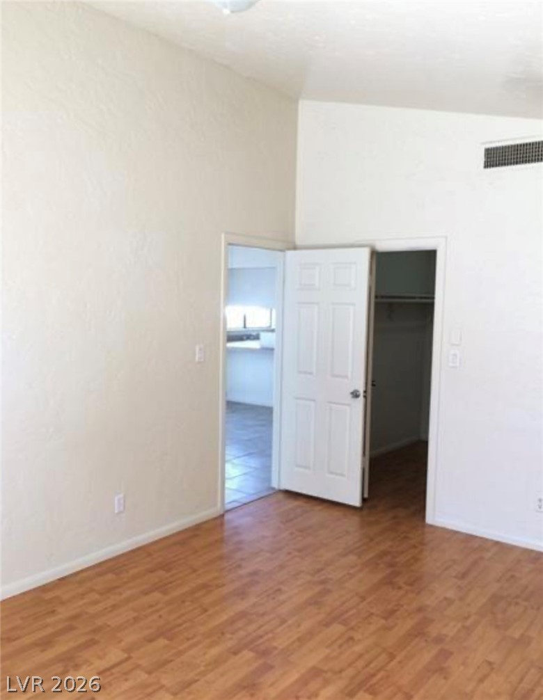 Photo 18 of 32, 3948 APPLECREST Street