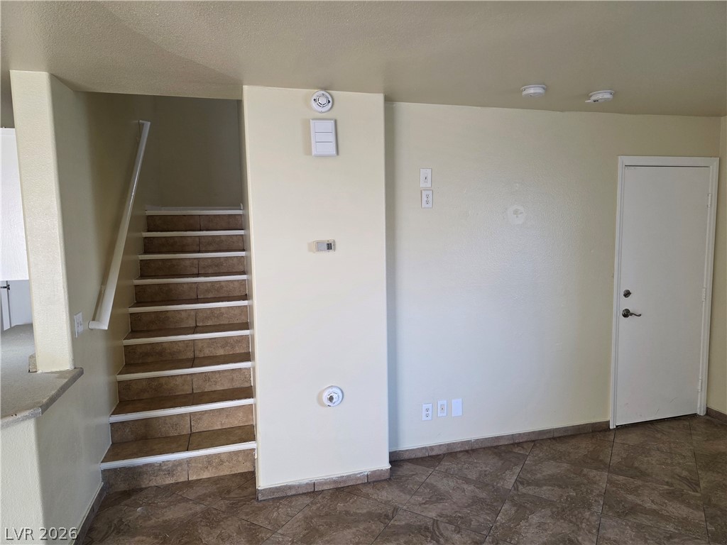 Photo 4 of 10071 Crisp Clover Street