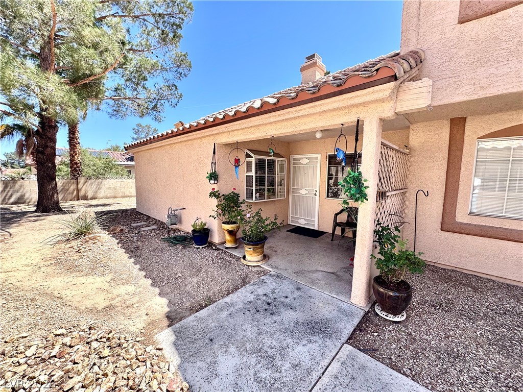 1600 N Torrey Pines Drive #101, Las Vegas