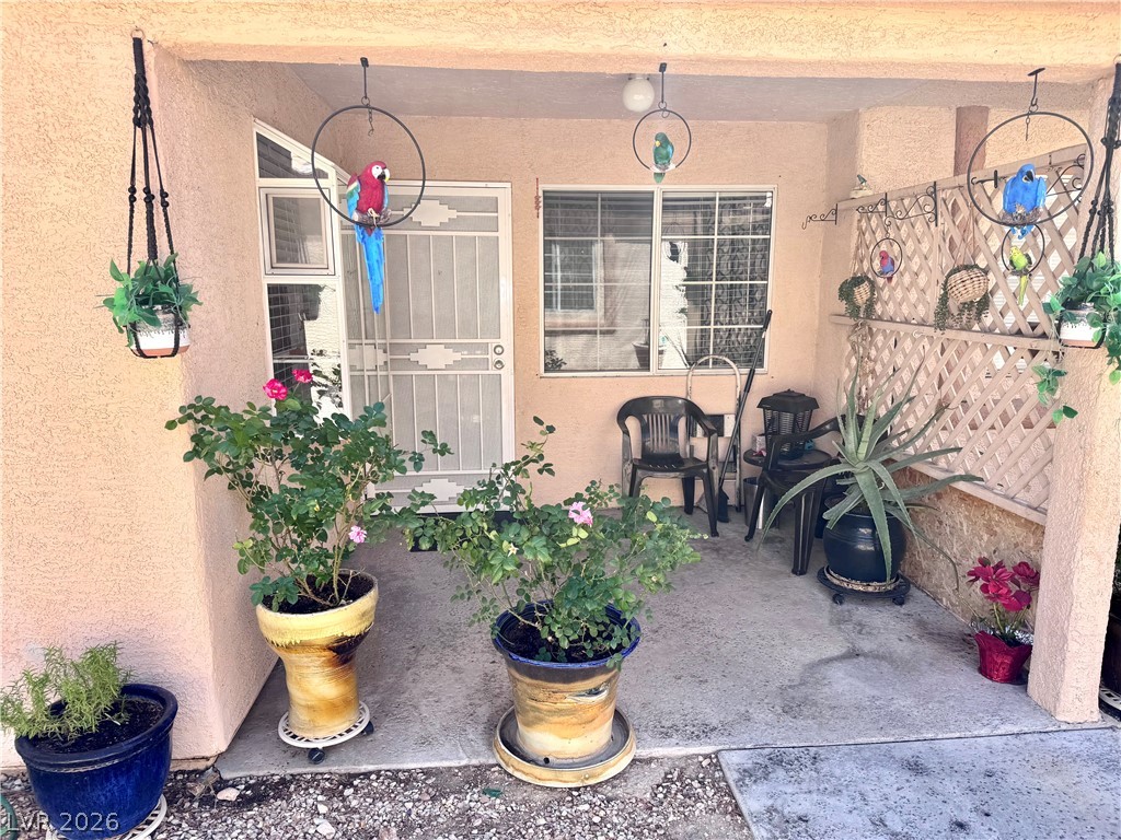 Photo 3 of 1600 N Torrey Pines Drive #101