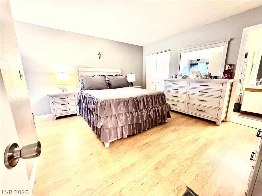 Photo 13 of 17, 1600 N Torrey Pines Drive #101