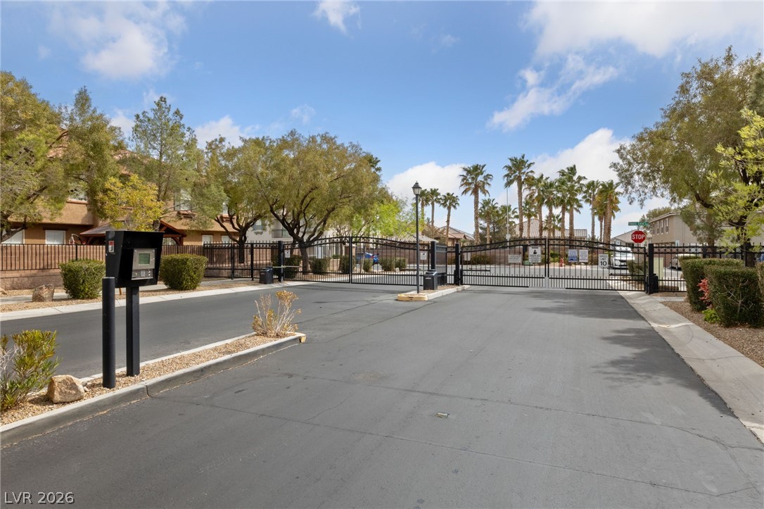 Photo 13 of 17, 9121 Ripple Ridge Avenue #101