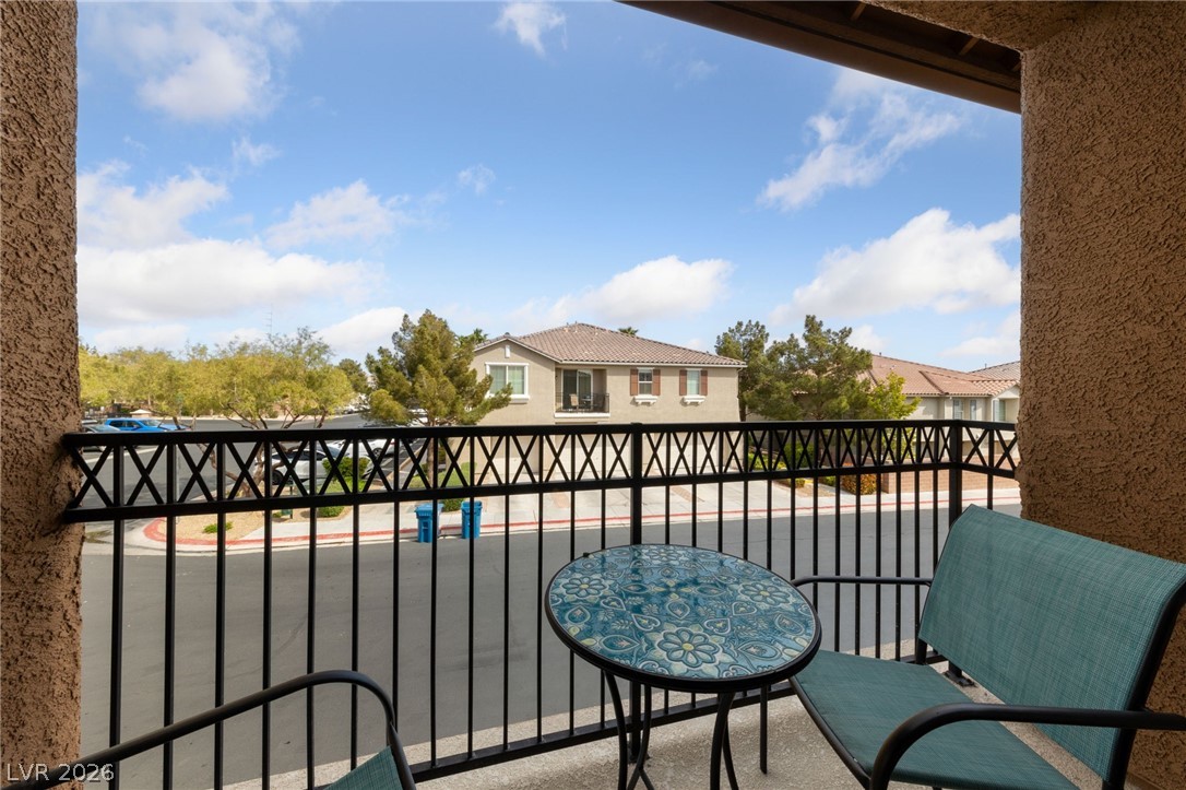 Photo 15 of 17, 9121 Ripple Ridge Avenue #101
