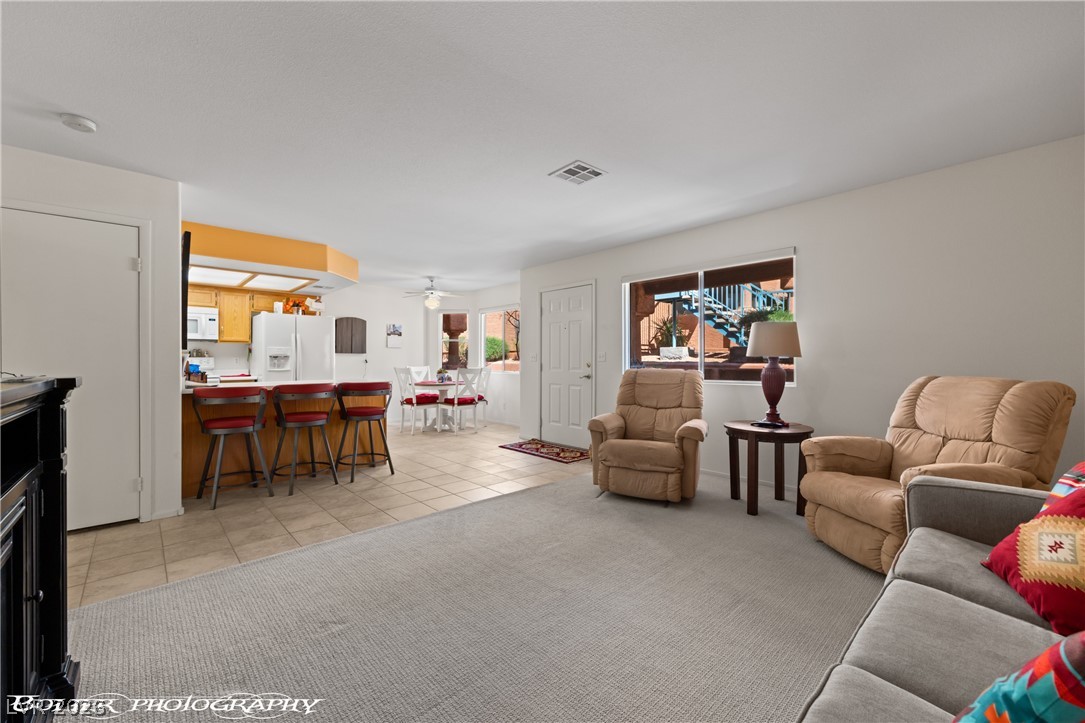 Photo 4 of 957 Mesquite Springs Drive #102