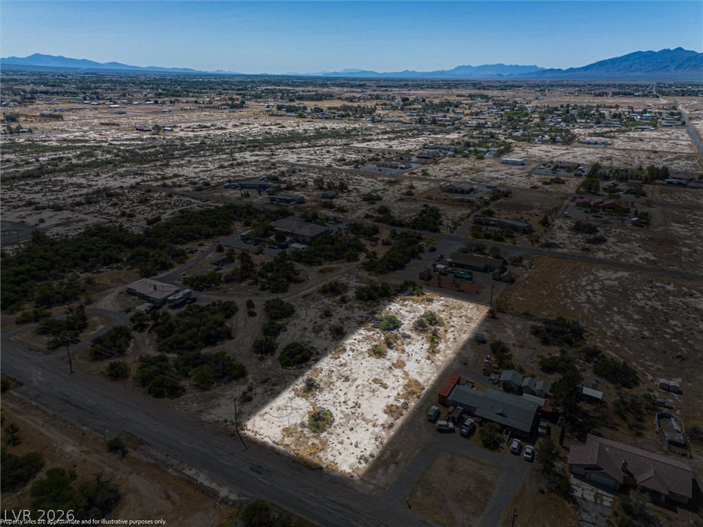 Photo 2 of 3431 W Mesquite Avenue