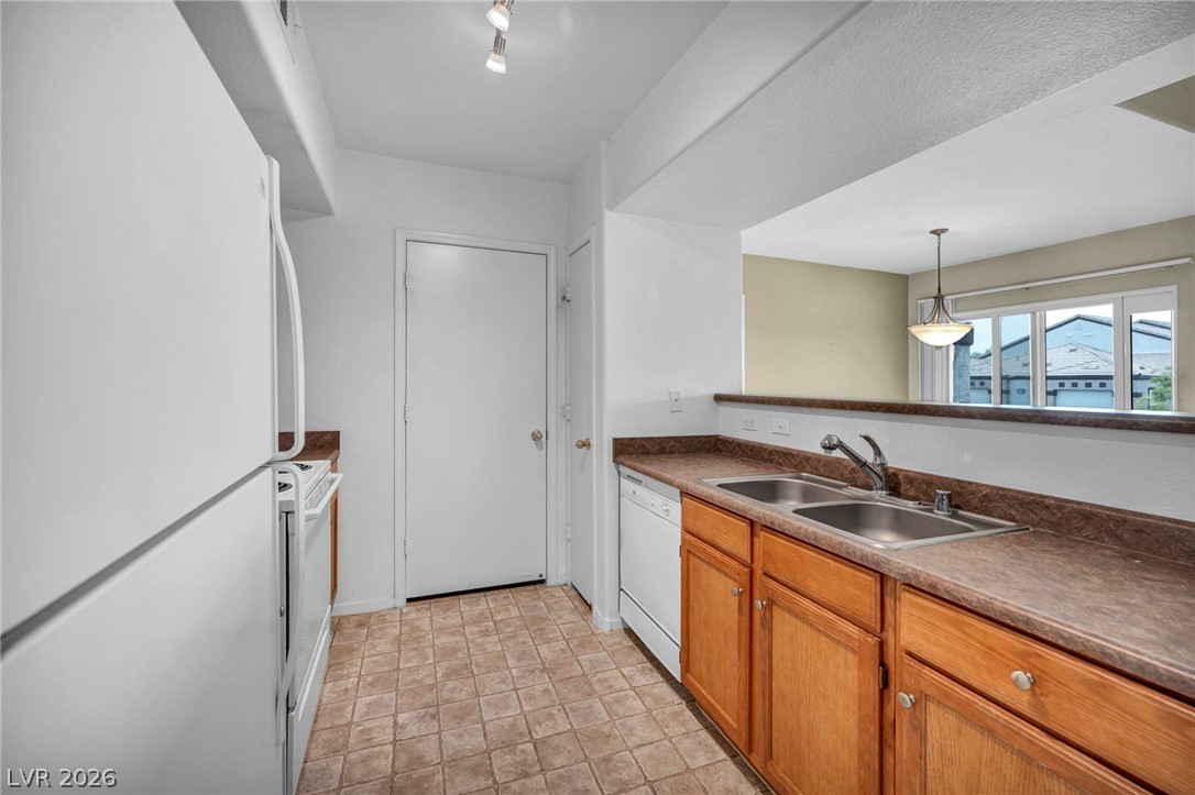 Photo 9 of 42, 7255 W Sunset Road #2162