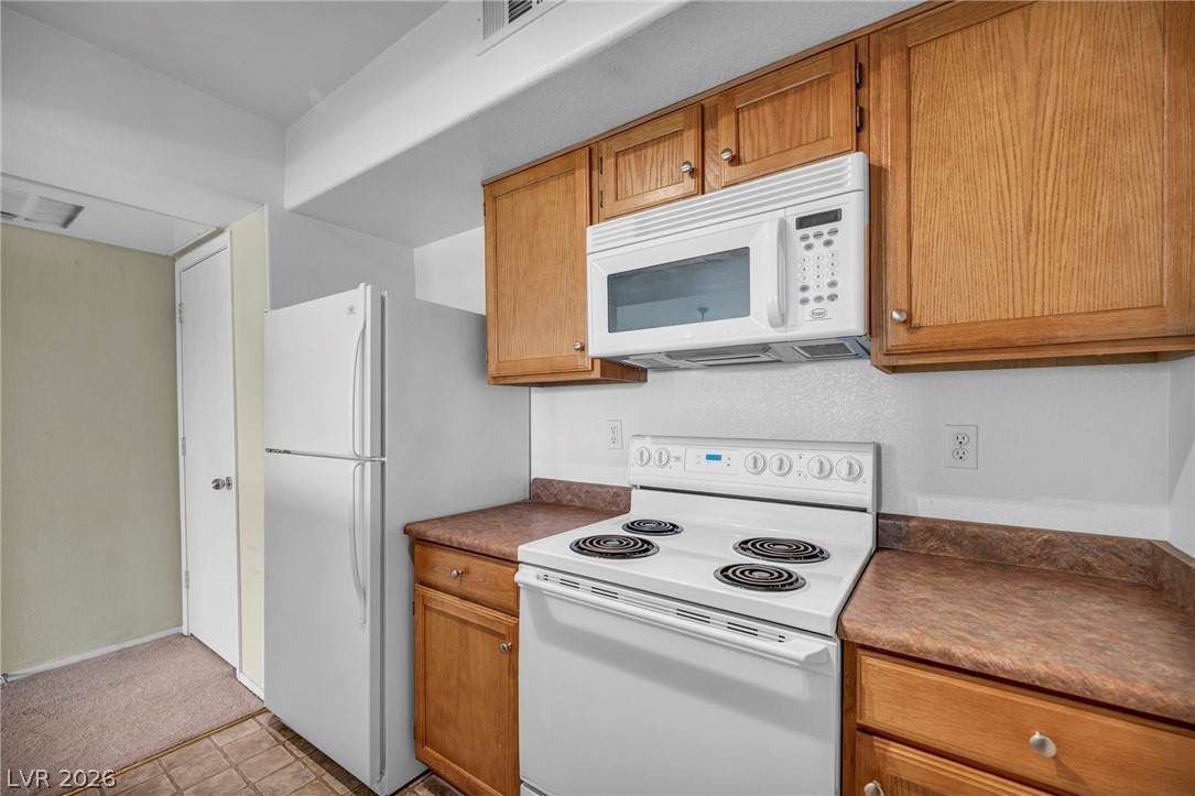 Photo 11 of 42, 7255 W Sunset Road #2162