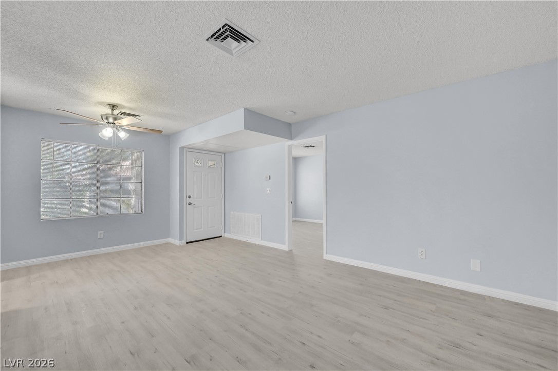 Photo 26 of 32, 4730 Nara Vista Way #202