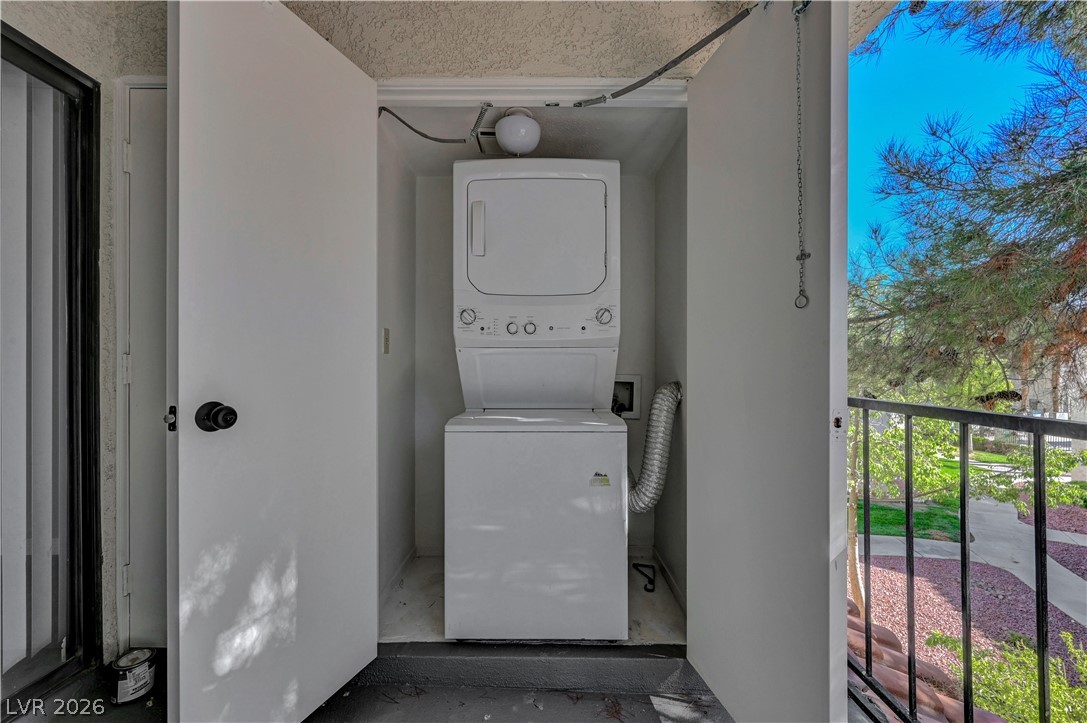 Photo 29 of 32, 4730 Nara Vista Way #202