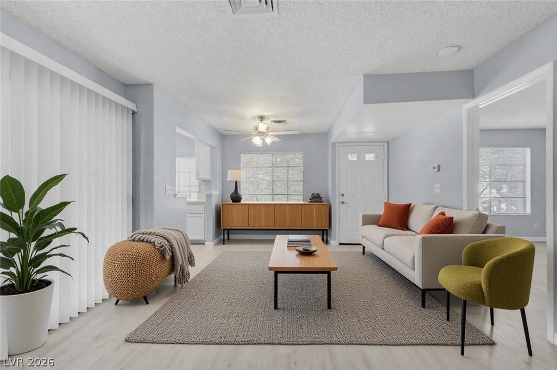 Photo 6 of 32, 4730 Nara Vista Way #202