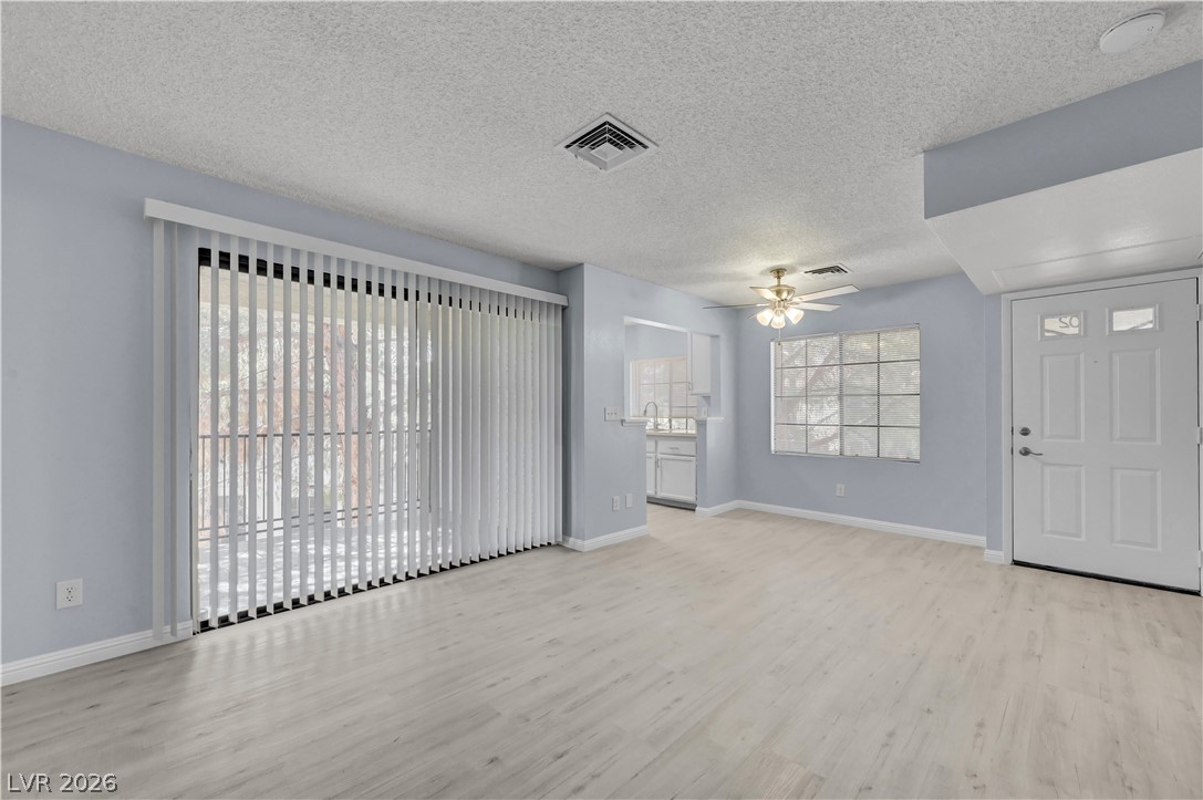 Photo 7 of 32, 4730 Nara Vista Way #202