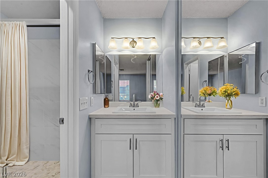 Photo 11 of 32, 4730 Nara Vista Way #202