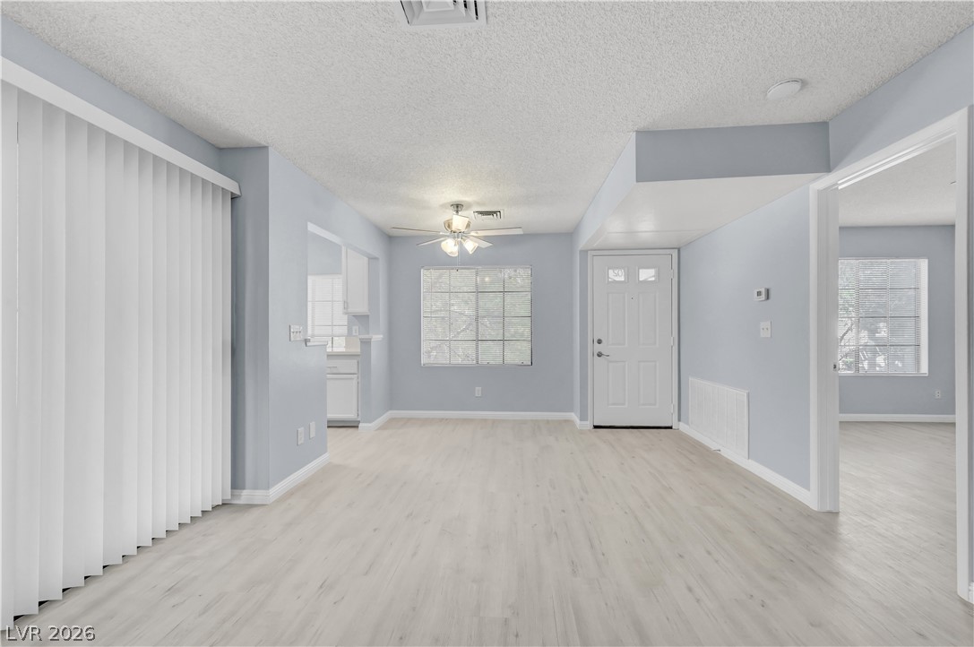 Photo 15 of 32, 4730 Nara Vista Way #202