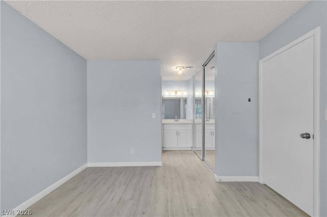 Photo 17 of 32, 4730 Nara Vista Way #202
