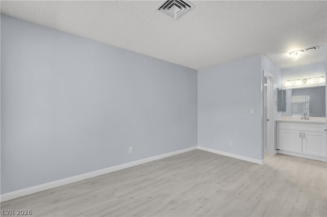Photo 20 of 32, 4730 Nara Vista Way #202