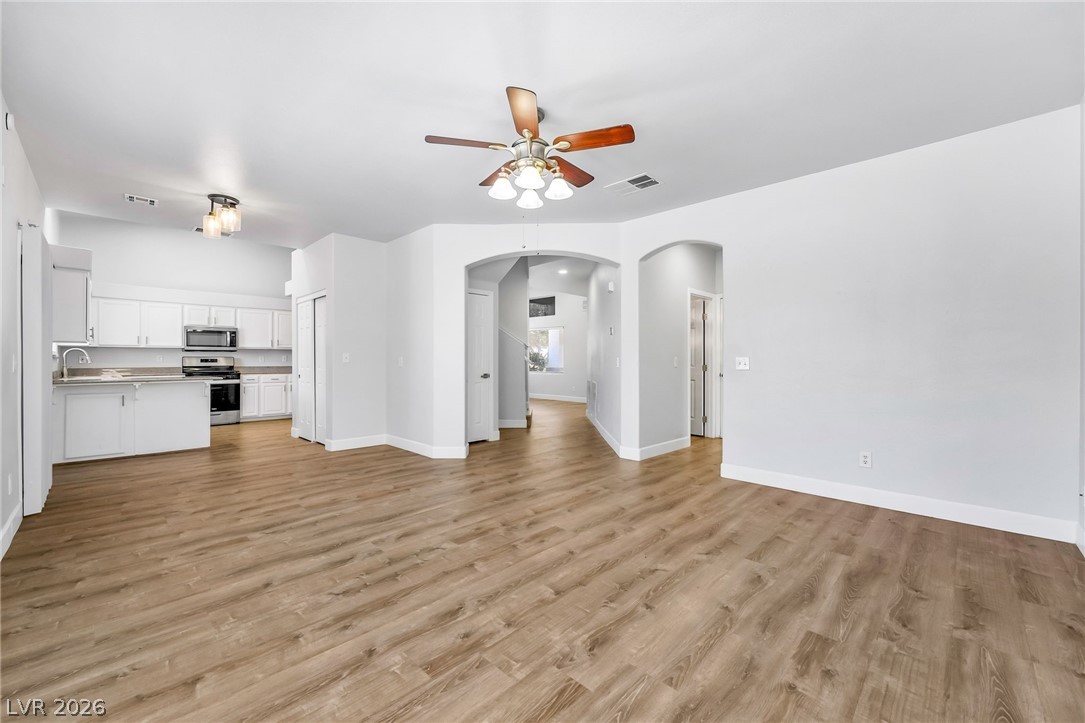 Photo 11 of 39, 972 Upper Meadows Place
