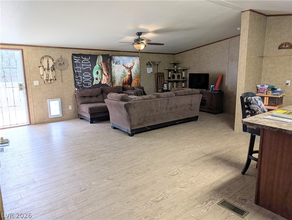 Photo 5 of 944 Holt Avenue