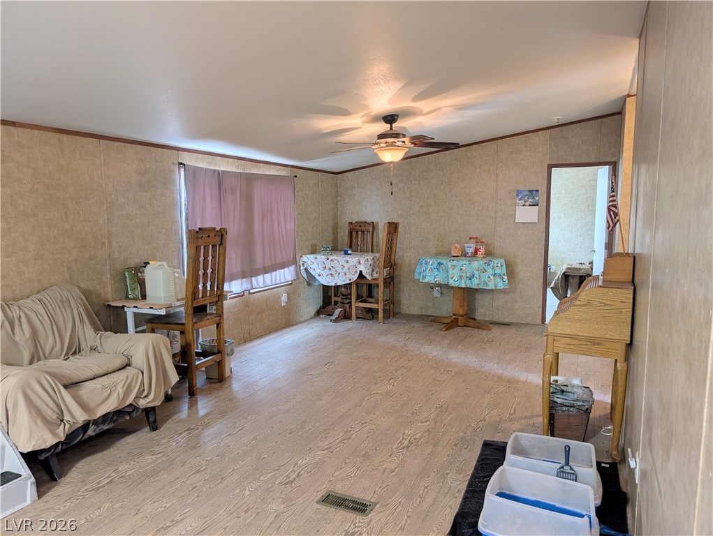 Photo 8 of 21, 944 Holt Avenue