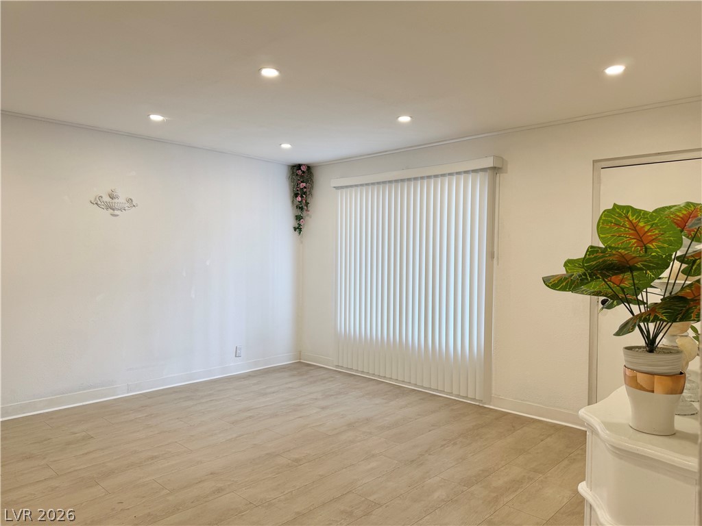 Photo 6 of 38, 575 S Royal Crest Circle #7