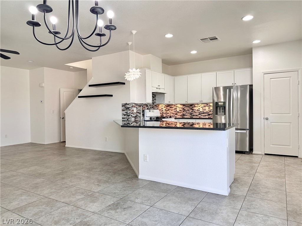Photo 11 of 51, 9830 Colenso Court