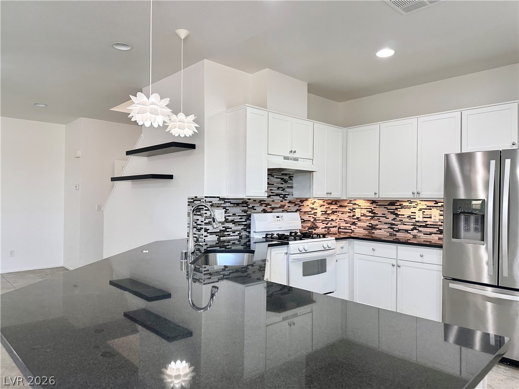Photo 18 of 51, 9830 Colenso Court