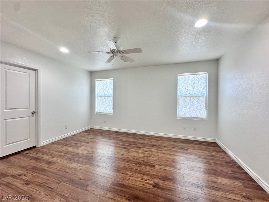 Photo 33 of 51, 9830 Colenso Court