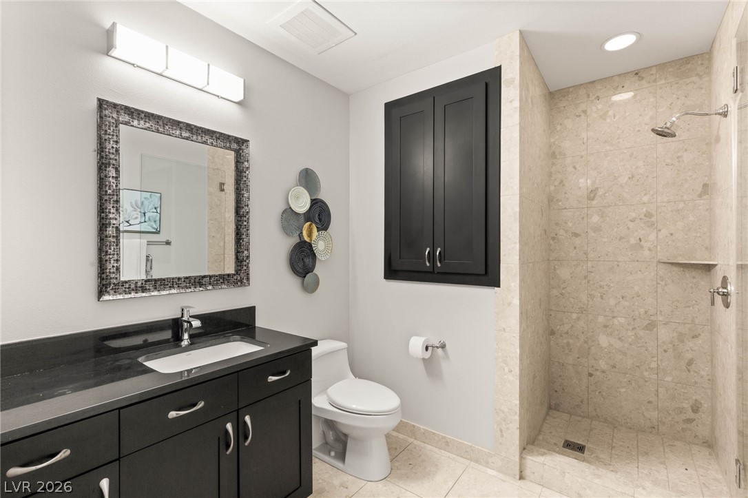 Photo 24 of 32, 4575 Dean Martin Drive #1007