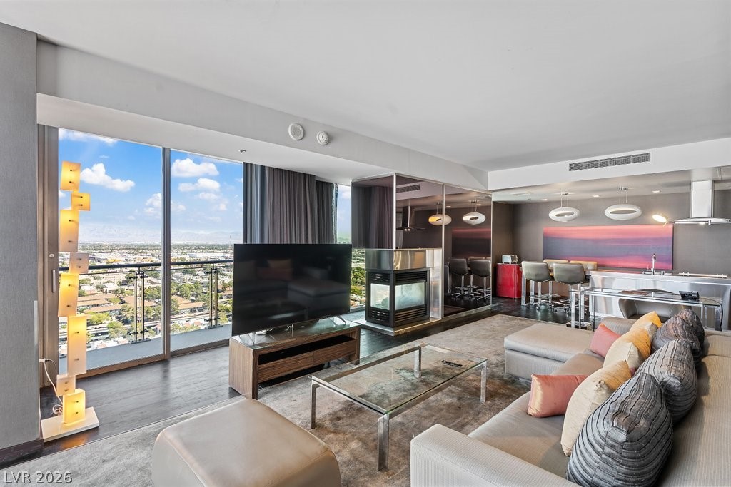 Photo 14 of 47, 4381 W Flamingo Road #23301