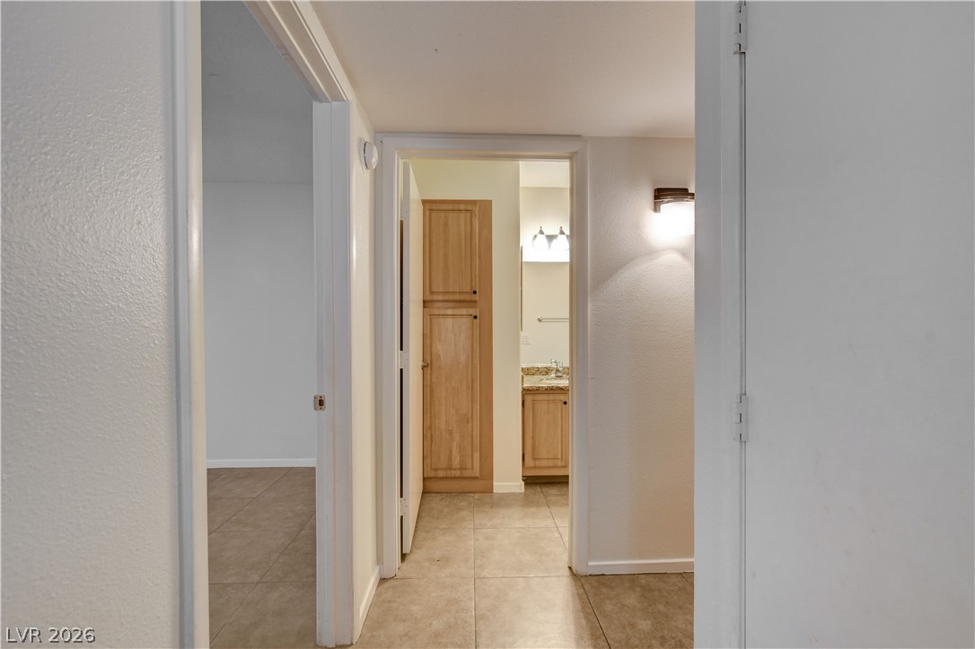 Photo 14 of 37, 5710 E Tropicana Avenue #1172